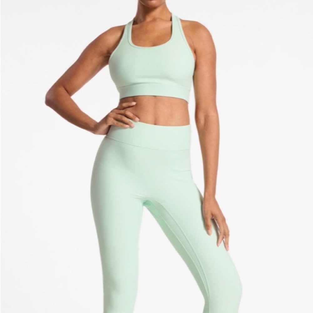 ALL ACCESS leggings & sports bra